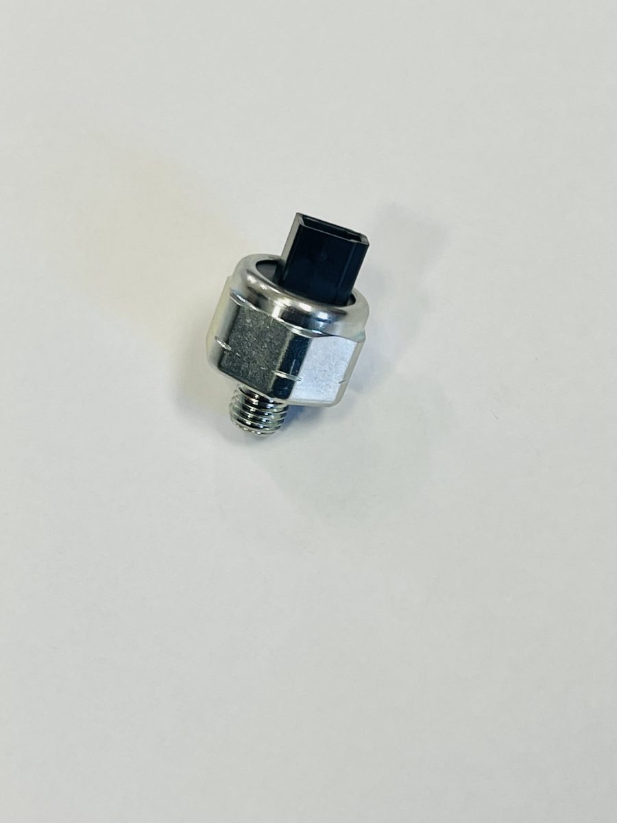 Genuine Nissan GT-R R35 VR38DETT Oil Pressure Sensor Switch – 25070CD00A